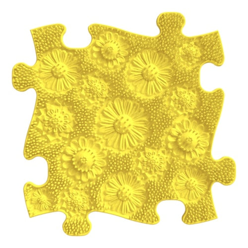 Yellow colour flower patterned textured mat in puzzle shape used by kids