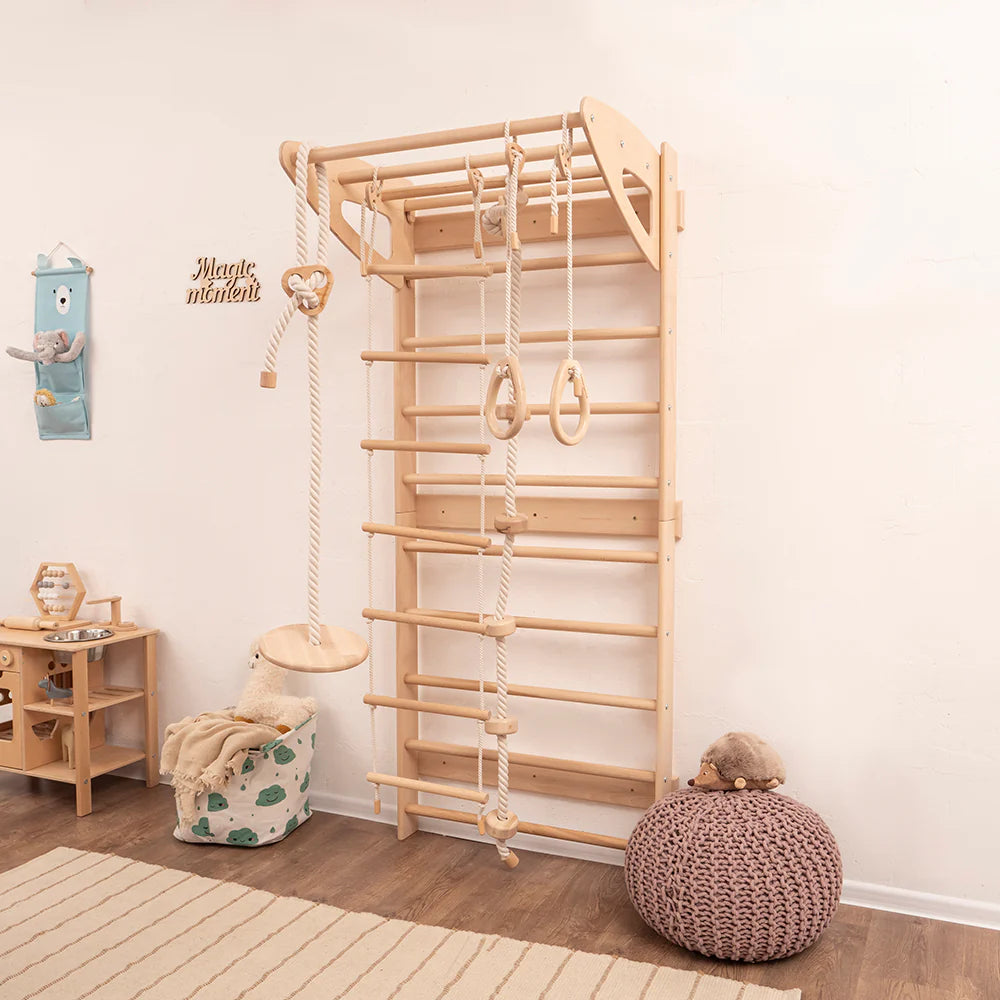 Swedish_Kids_Wall_bar_wood_with_accesory