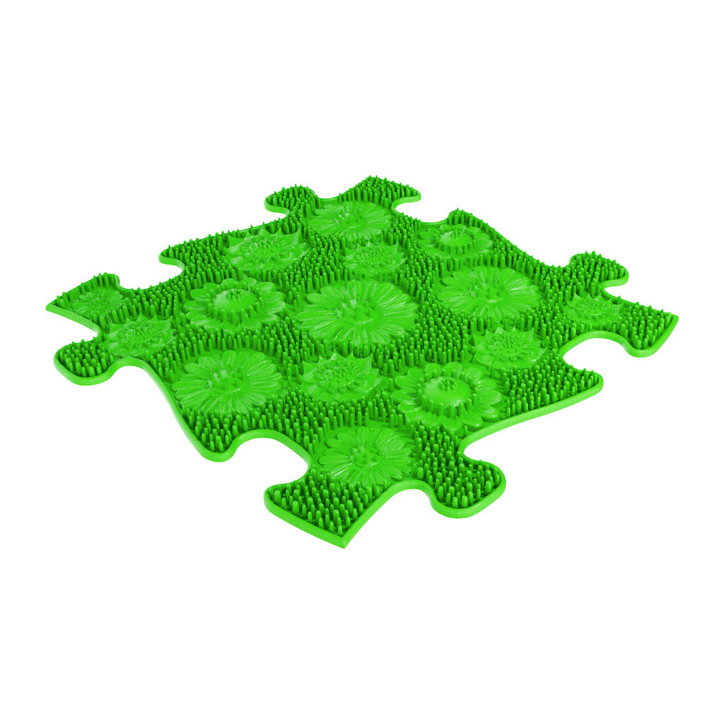 A green colour flower pattern texture mat by Tinnitots
