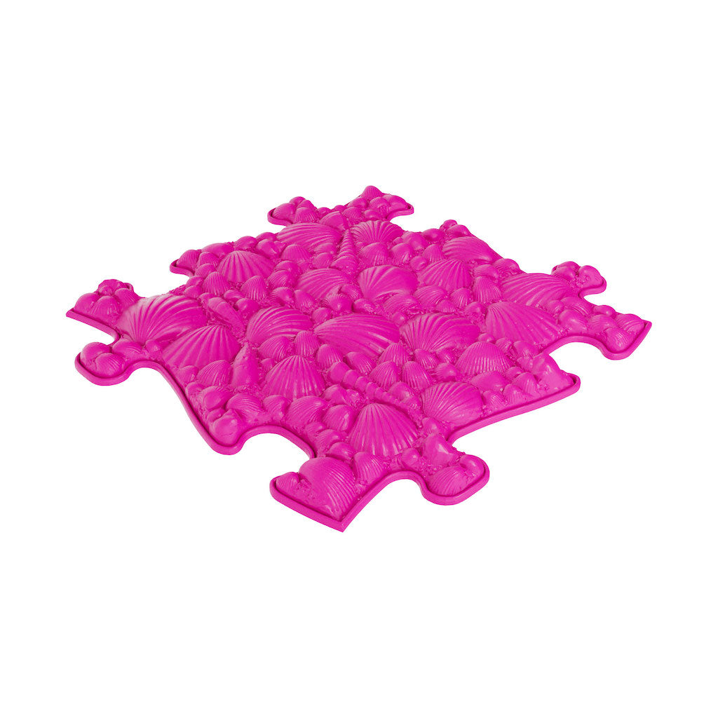 Kids textured playmat in pink colour